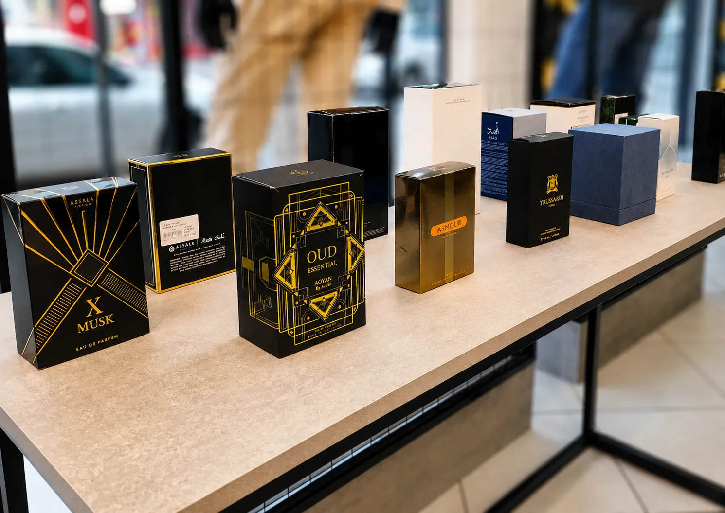 Seleção de perfumes masculinos disponíveis na loja